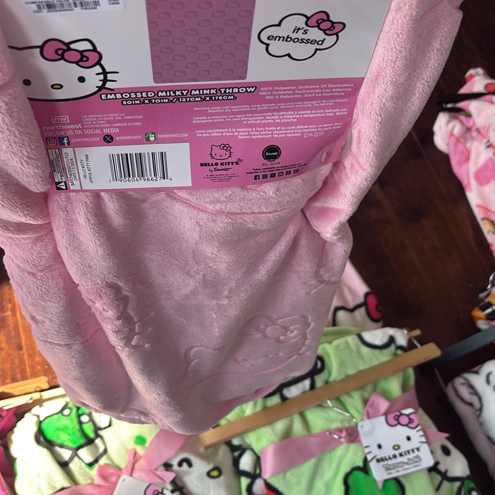 Hello Kitty Embossed Milky Mink Throw Blanket
